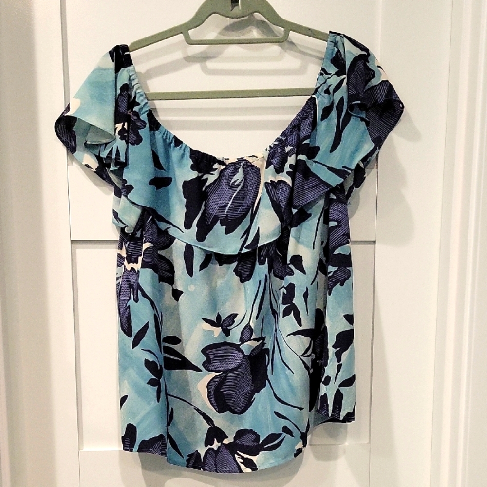 Maeve by Anthroplogie Blue Flutter Sleeve Ruffled Blouse